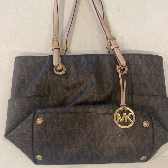 Michael Kors Handbags - Michael Kors Jet Set logo tote